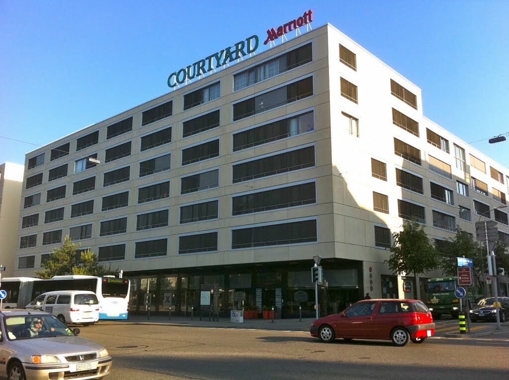 Courtyard By Marriott Zurich North Hotel Exterior photo